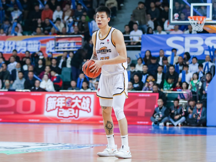 田掌门:奥利弗加盟 张镇麟&国家队三将回归 辽篮完全体将冲前四