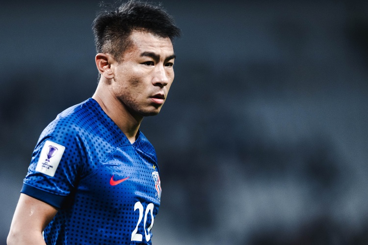 于汉超:我右膝经历过6次手术、左膝1次,最折磨的就是心理上的