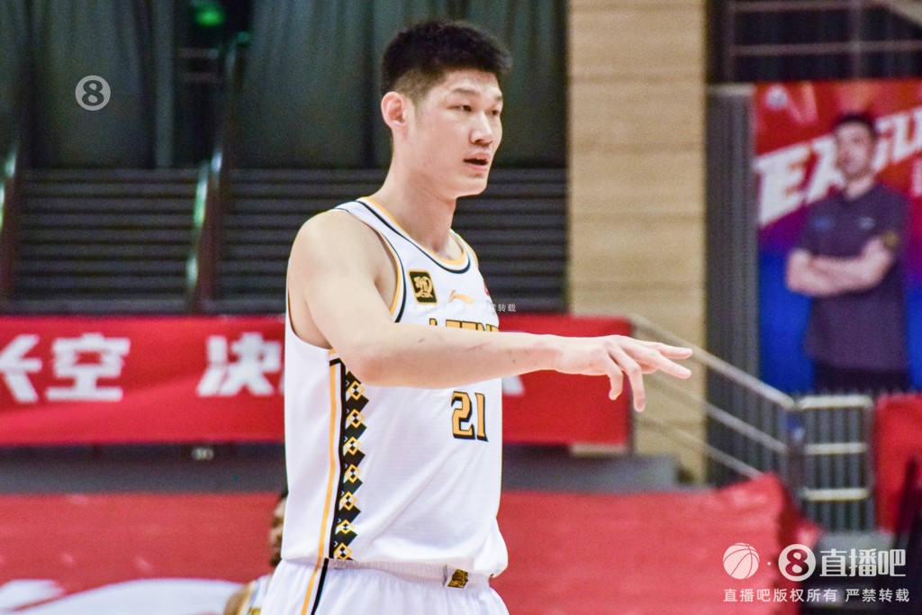 付政浩:相较周琦 更健康&体能更好&更稳定的大秋才是CBA最强内线
