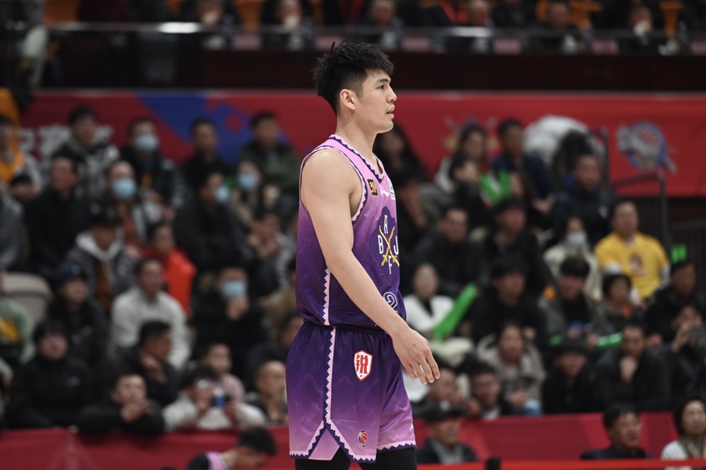 新秀合同到期!媒体人:北控需在7月10日前决定是否续约陈国豪